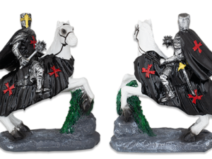 FIGURA RESINA CABALLERO TEMPLARIO A CABALLO BLANCO CON MAZA 20 cm.  COD: 39581